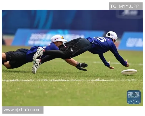 成都飞盘队在比赛中的快速转换与战术得失分析